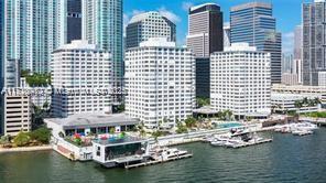 Building Photo - 905 Brickell Bay Dr