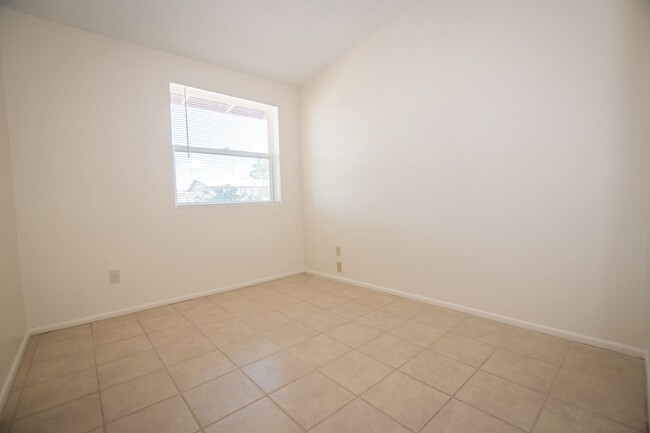 Building Photo - Updated and Charming 3 Bedroom, 2 Bath Hom...