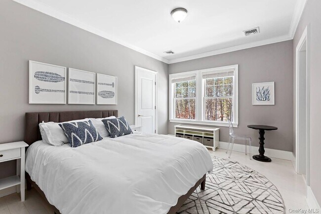 Building Photo - 2 Sophia Ct