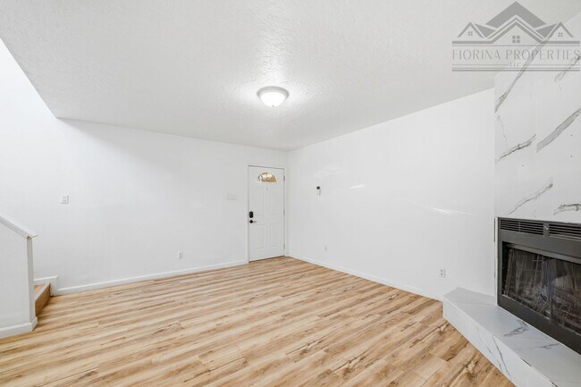 Building Photo - 1468 Acequia Borrada