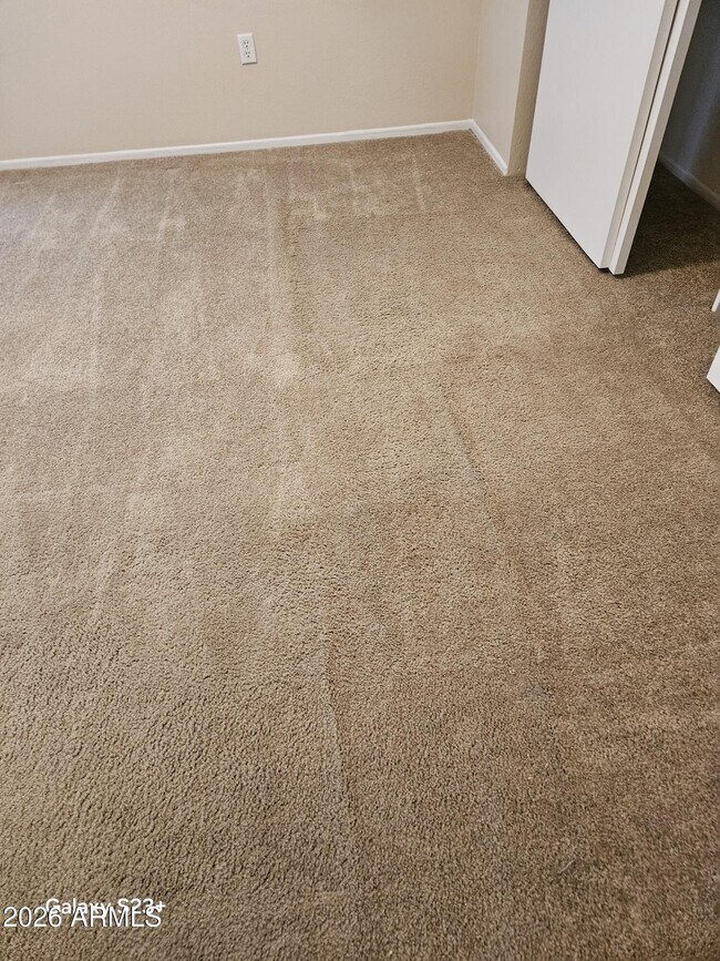 Building Photo - 461 W Holmes Ave