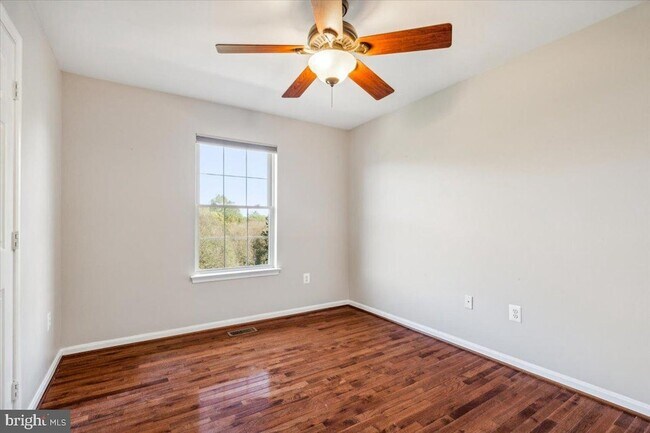 Building Photo - 2442 Rippling Brook Rd