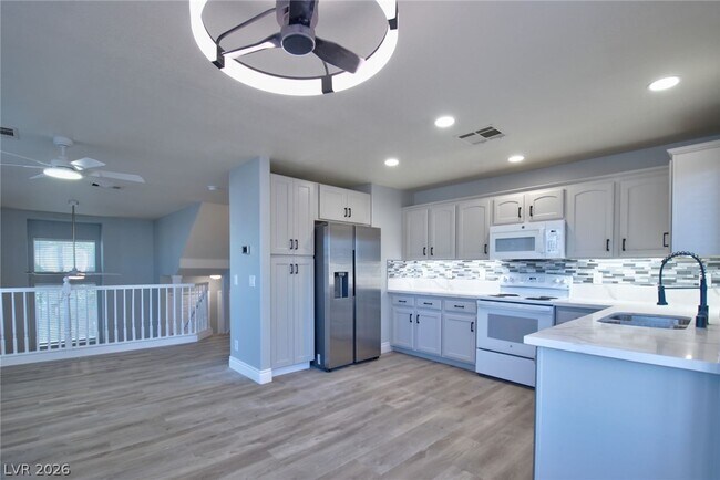 Building Photo - 8401 Tiger Woods Ave
