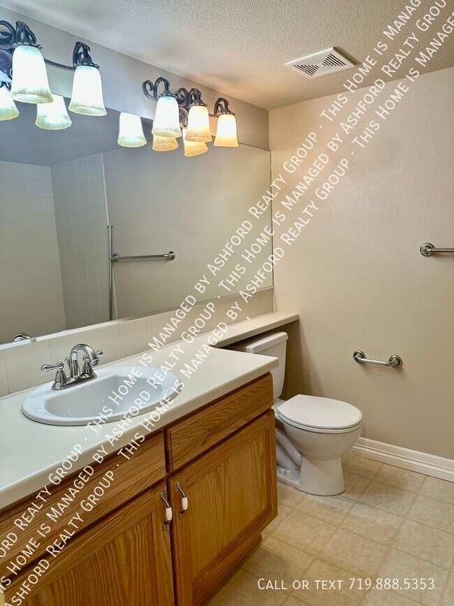 Building Photo - 266 All Sky Dr