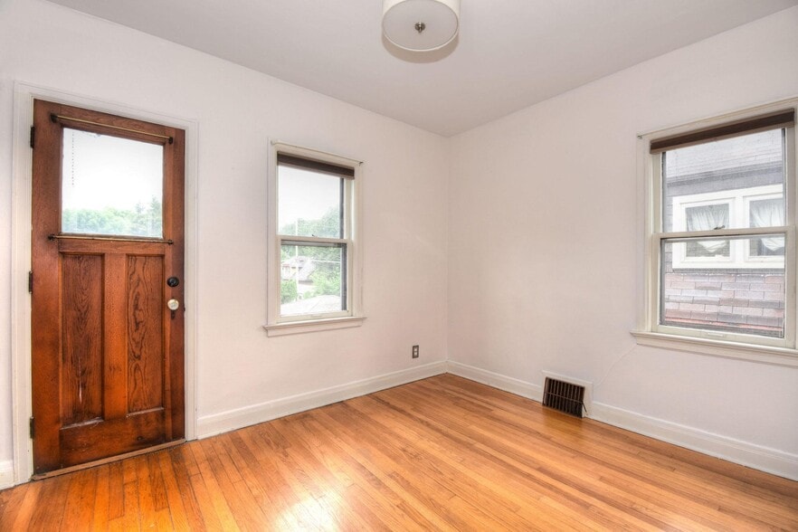 Building Photo - 2537 N 65th St