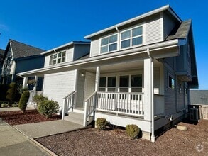 Building Photo - New Holly Townhouse