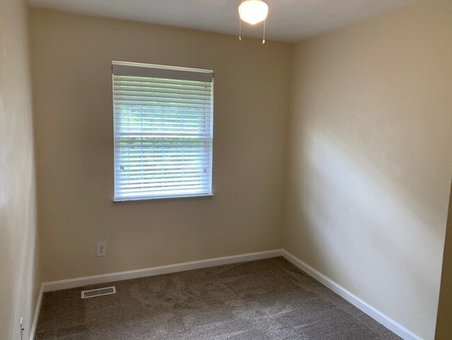 Building Photo - 5053 St Patrick Cir