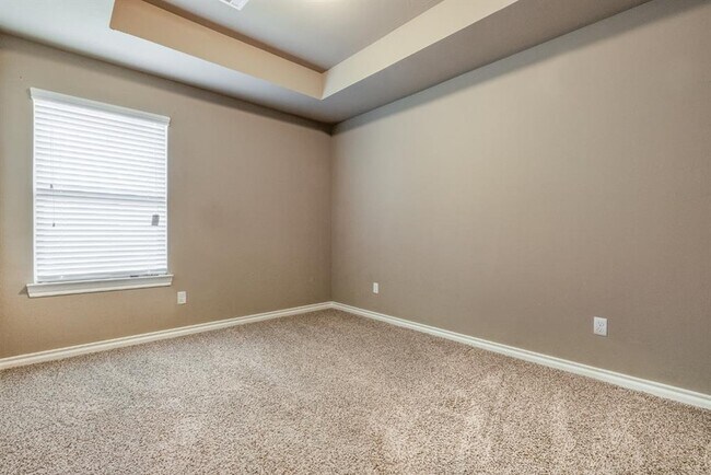 Building Photo - 15900 Cantera Creek Dr