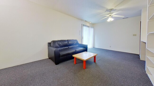 Building Photo - 506 E White St