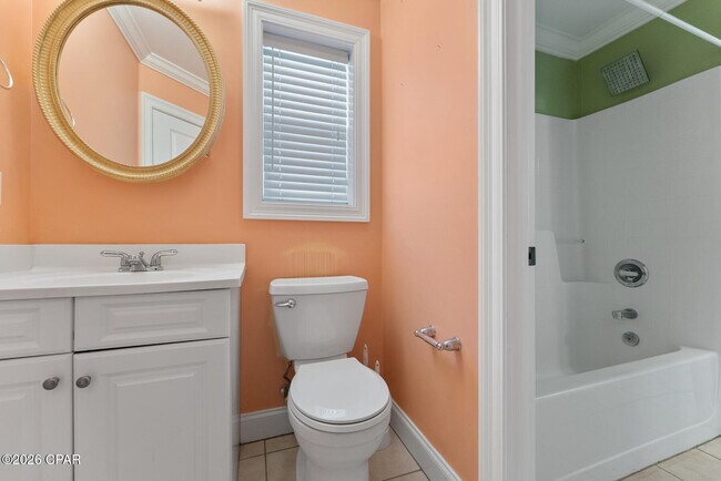 Building Photo - 100 Downing St