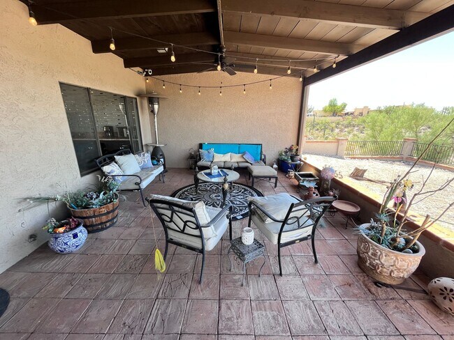 Building Photo - Catalina Foothills- 3 bedroom/ 3 bathroom ...
