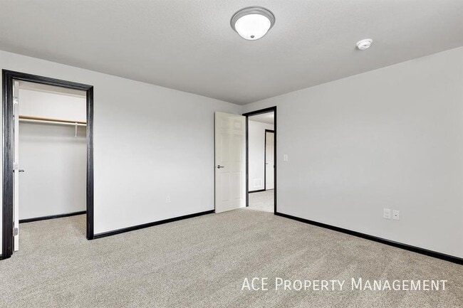Building Photo - 132 Corbin James Ct