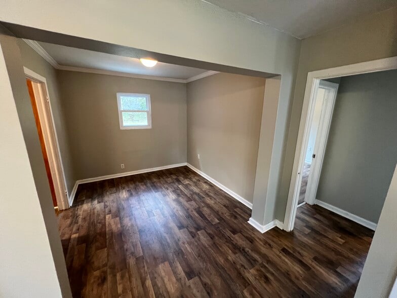 Building Photo - 519 Lakeview Ave