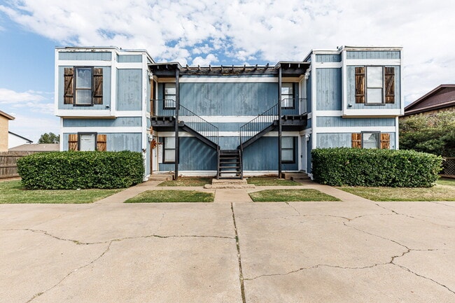Primary Photo - Great 2/2 in Central Lubbock!
