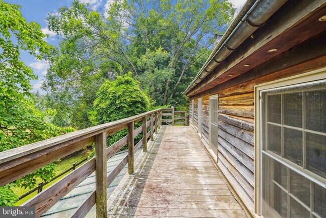 Building Photo - 18285 Foundry Rd
