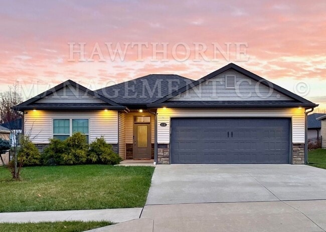 Primary Photo - Beautiful 3 Bedroom Home in Southern Columbia