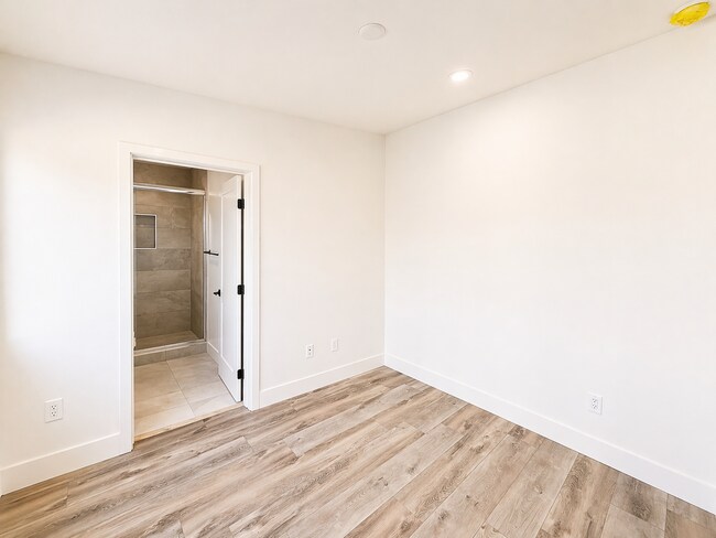 Building Photo - 2141 Balboa Ave