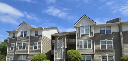 Building Photo - 1021 Wood Creek Dr