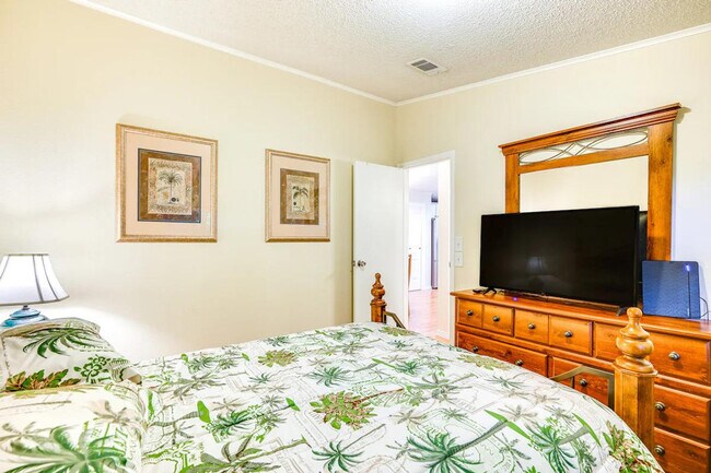 Building Photo - 4149 Via Aragon