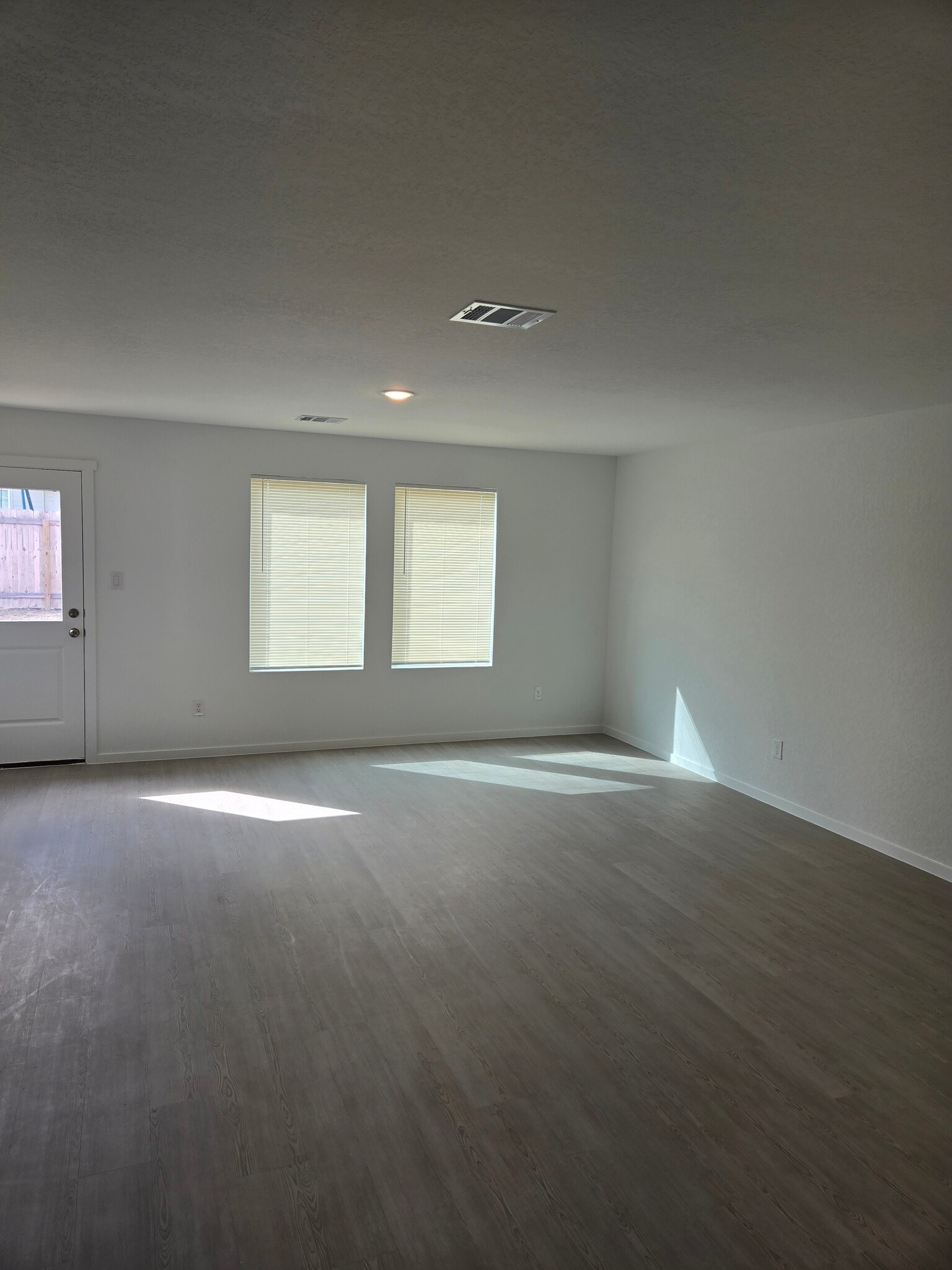 Building Photo - 720 Canyon Run