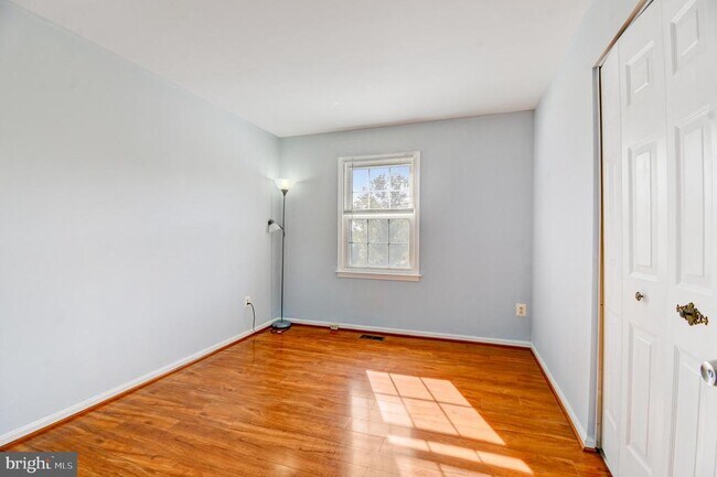 Building Photo - 4472 Ruggles Ct