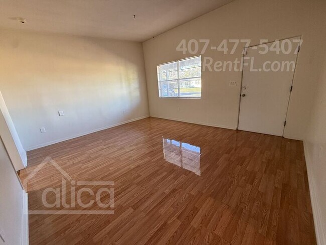 Building Photo - 6240 Bolling Dr