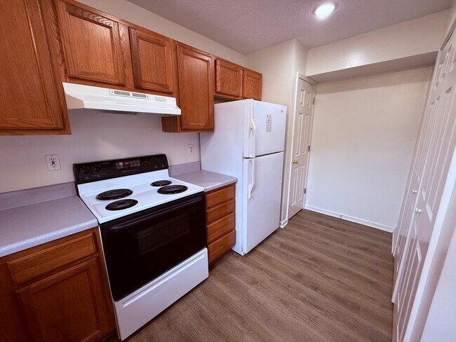 Building Photo - 340 Wakeman Ct NE
