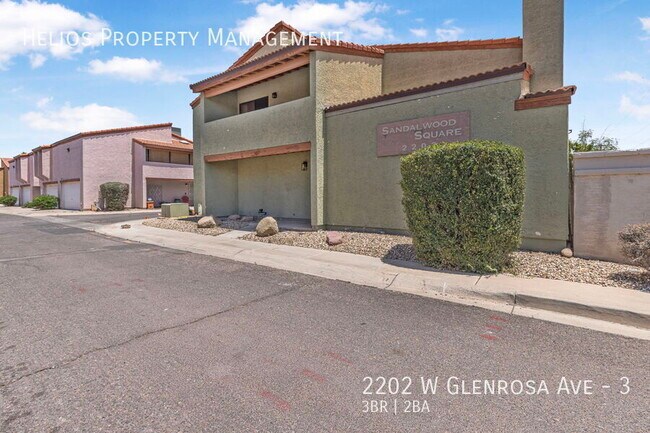 Building Photo - 2202 W Glenrosa Ave