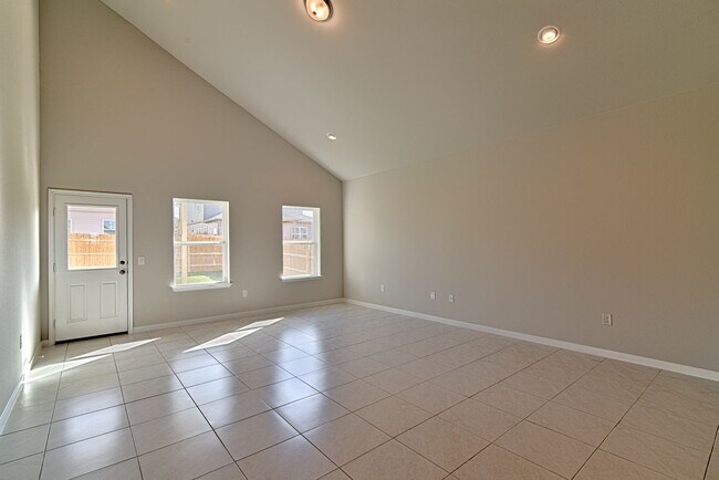 Building Photo - 6601 Loretta White Ln