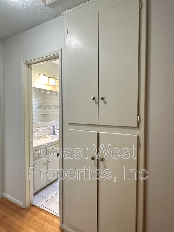 Building Photo - 4727 Glacier Ave