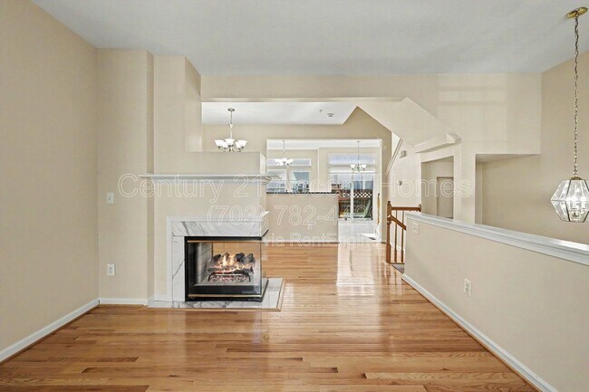 Building Photo - 968 Harrison Cir