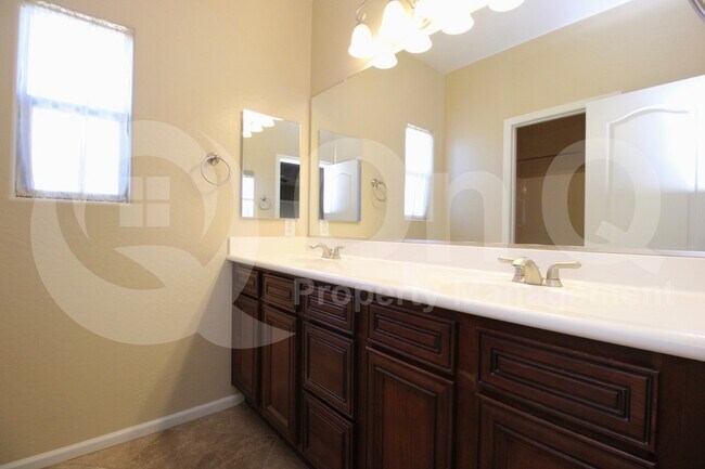 Building Photo - 28978 N 70th Dr