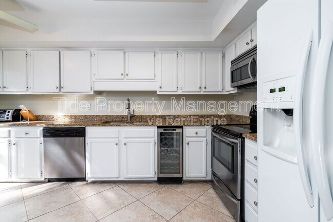 Building Photo - 1206 Ventura Pl