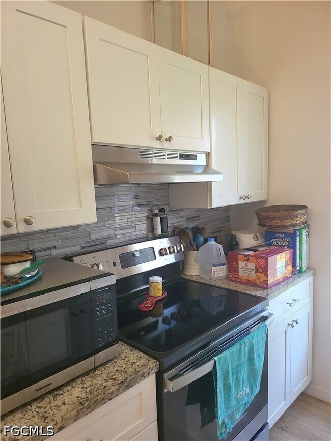 Building Photo - 1433 SW 51st Ln