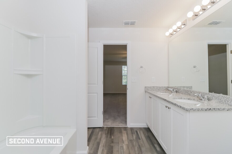 Building Photo - 2315 W Striblin Dr