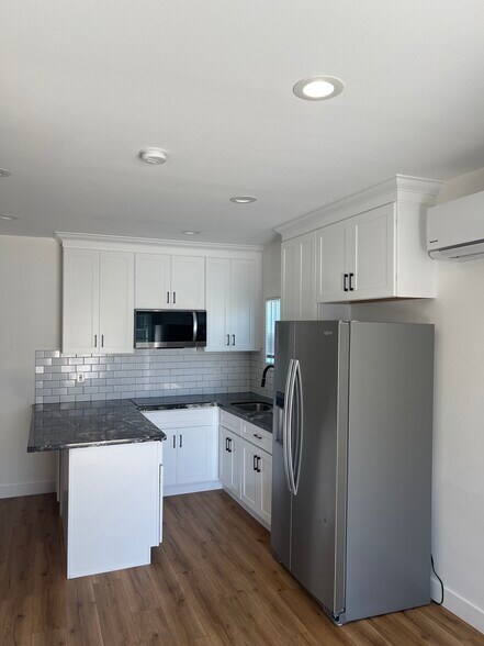 Building Photo - 12321 Bombardier Ave