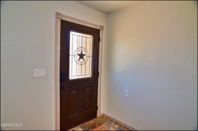 Building Photo - 703 Joe Rodriguez Dr