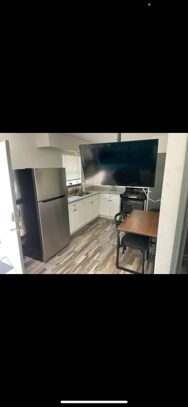 Building Photo - 4806 6th St