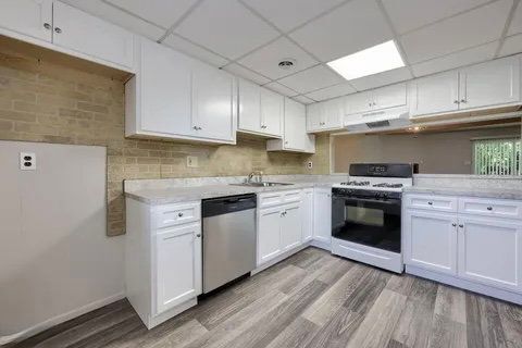 Building Photo - 341 Greenland Dr