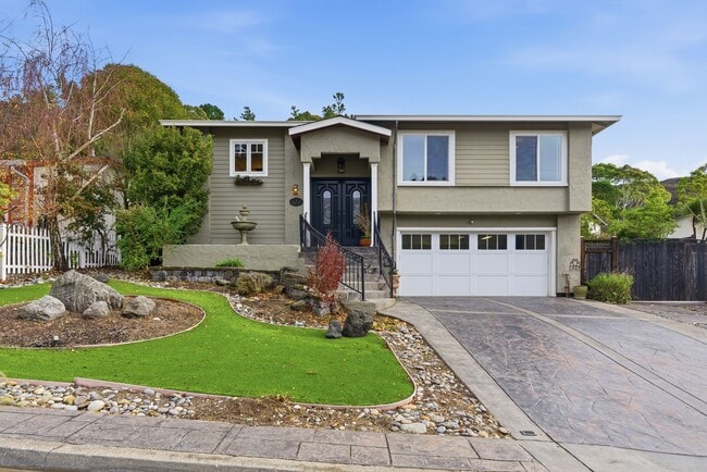 Building Photo - Exceptional Home in the Back of the Valley, Pacifica