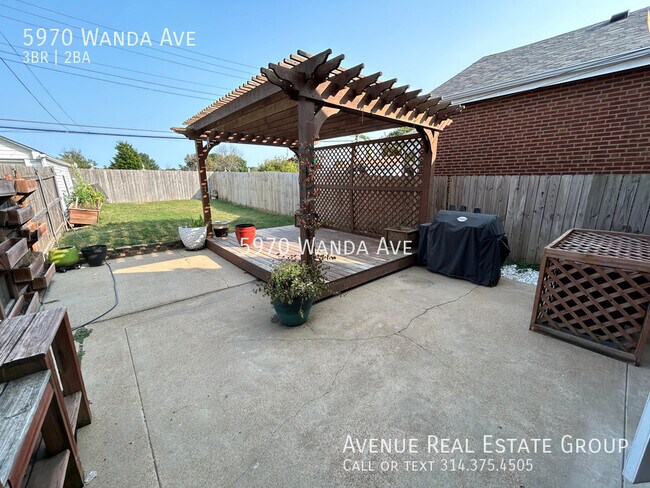 Building Photo - 5970 Wanda Ave