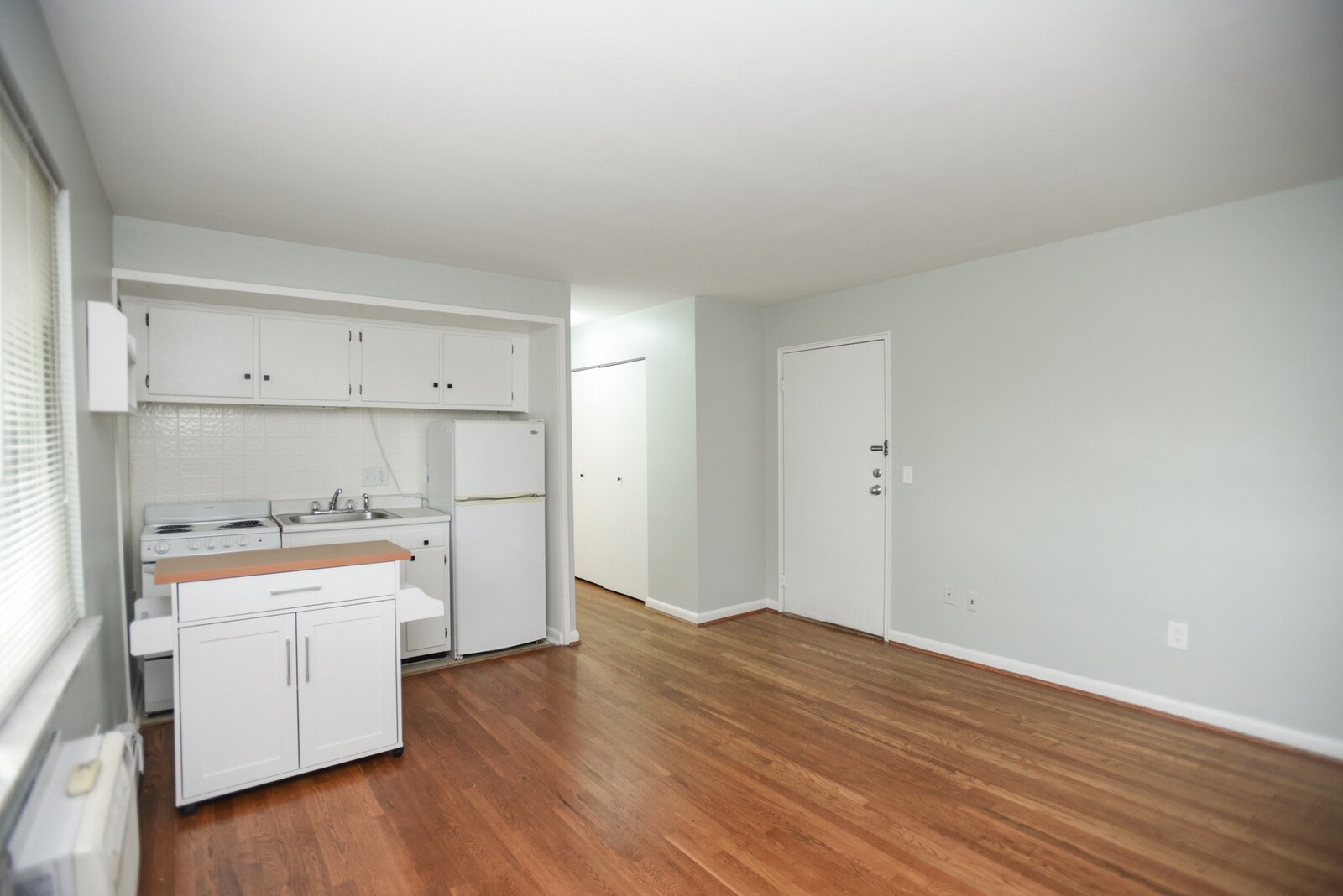 Building Photo - 3534 Zumstein Ave