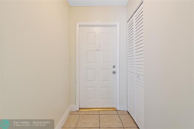 Building Photo - 3550 Blue Lake Dr