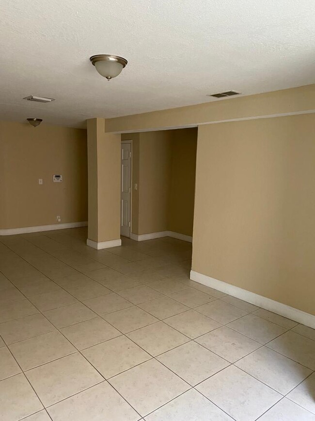 Building Photo - 1451 Egret Rd
