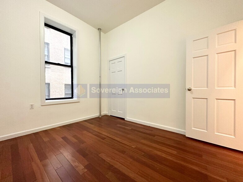 Building Photo - 255 Fort Washington Ave