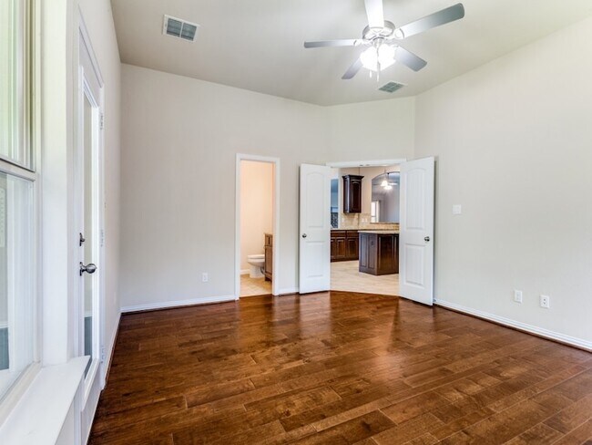 Building Photo - 521 Corriente Trail