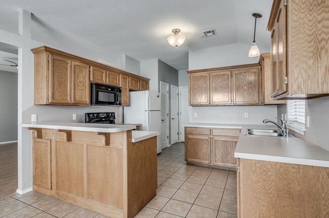 Building Photo - 1717 Briarcreek