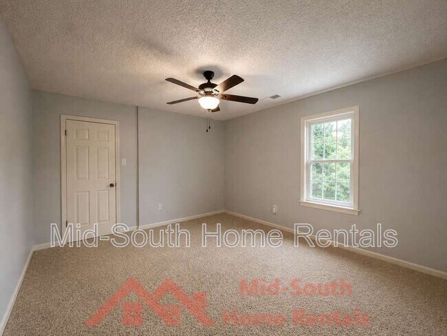 Building Photo - 6934 Wynterhall Dr