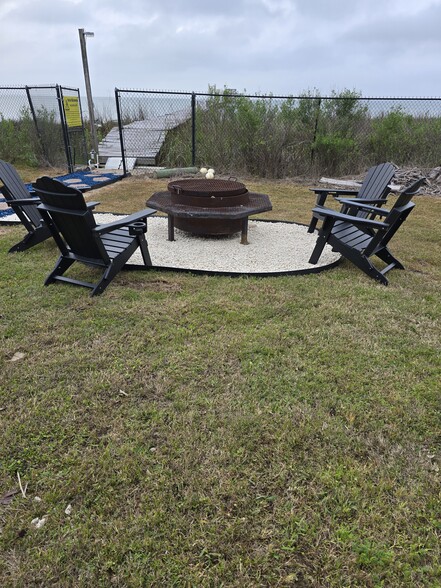 Building Photo - 3780 Martin Luther King Jr Dr