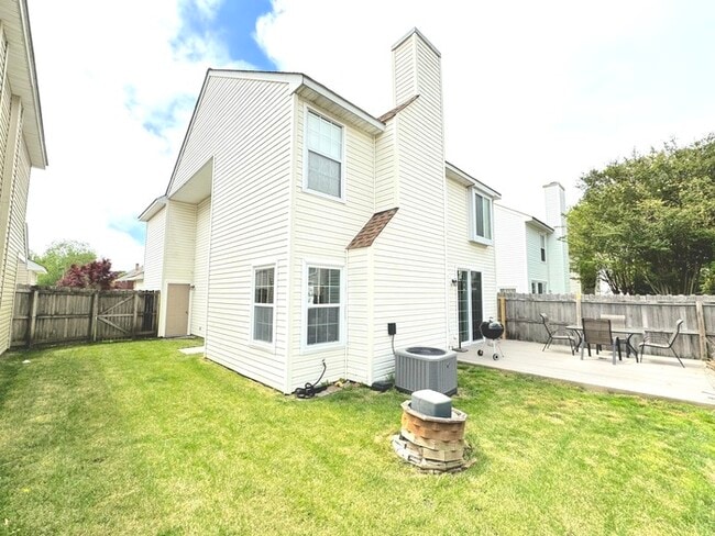 Building Photo - 3 BEDROOM CONDO FOR RENT IN CHESAPEAKE - A...